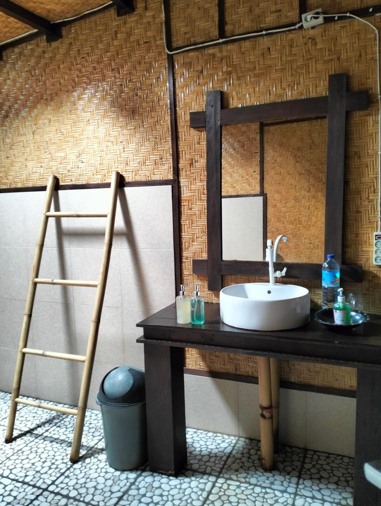 Tangga Bungalows Gili Air Bilik gambar